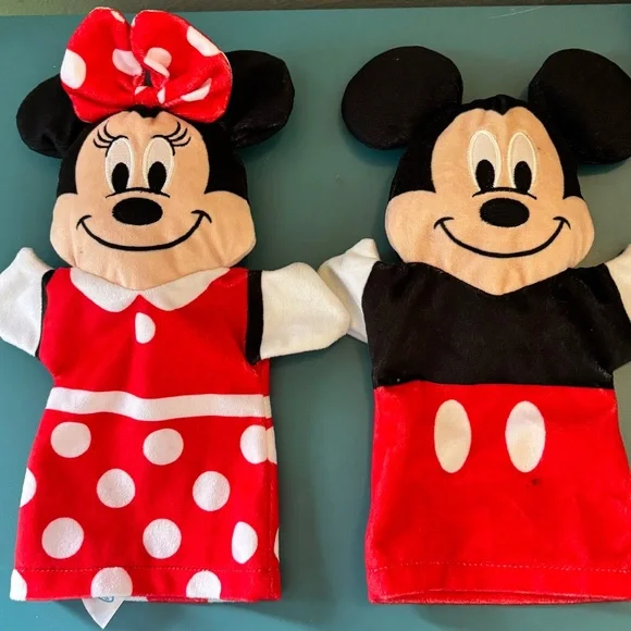 Melissa and Doug Mickey Mouse and Minnie Mouse hand puppets